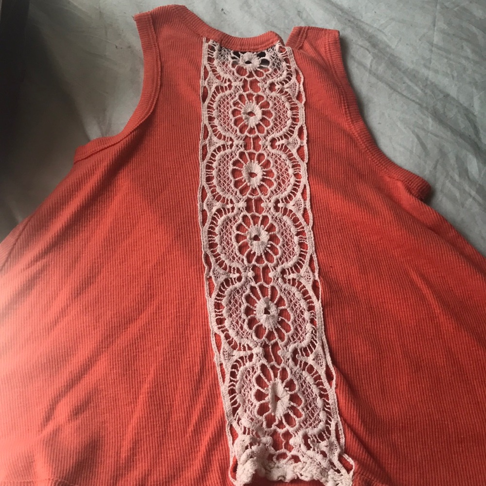 Tank - Picture 2 of 2